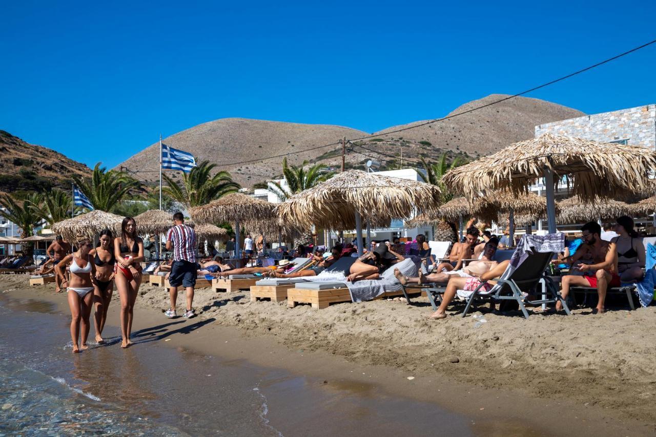 Blue Harmony Hotel Kini Eksteriør bilde
