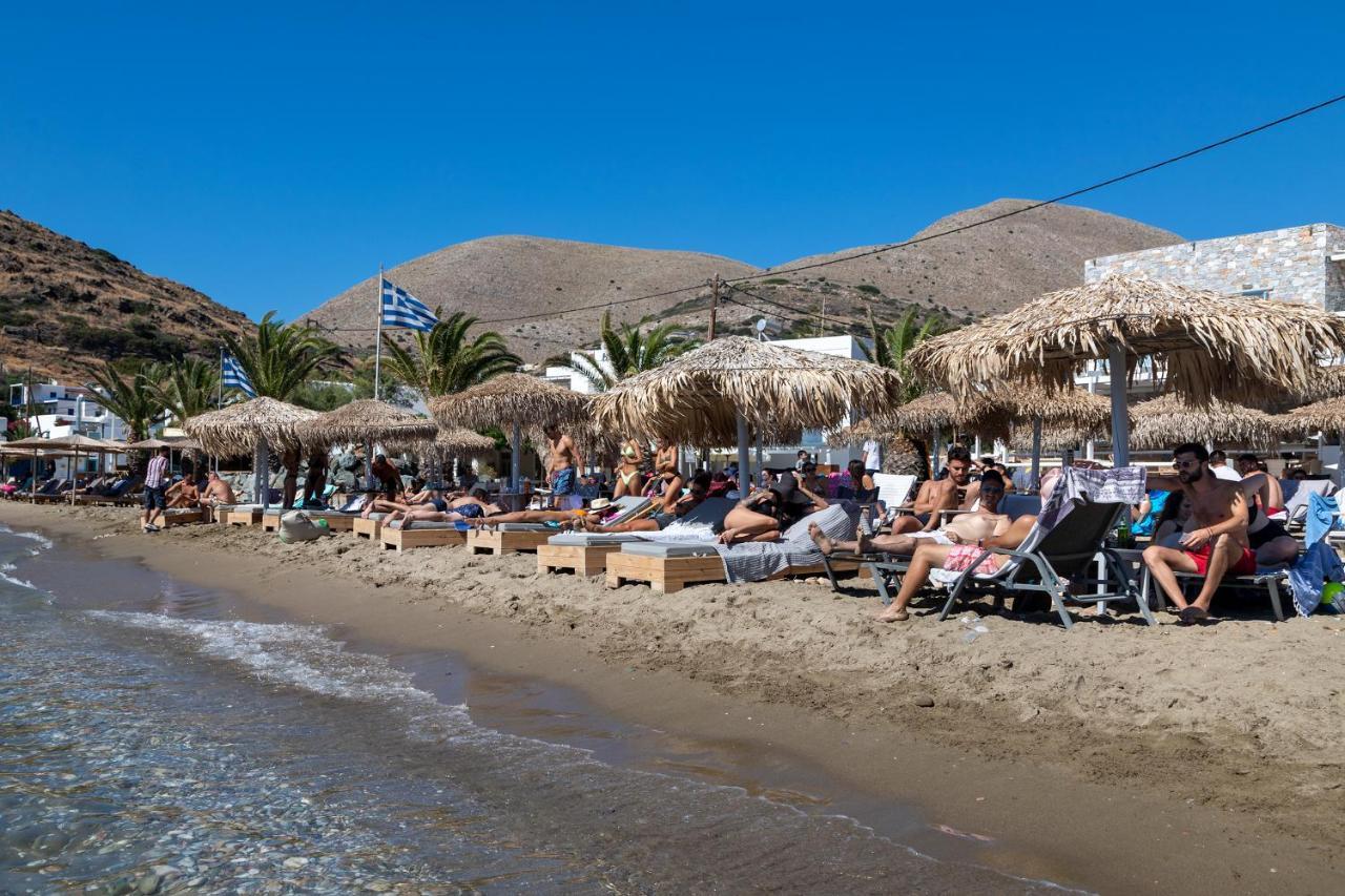 Blue Harmony Hotel Kini Eksteriør bilde