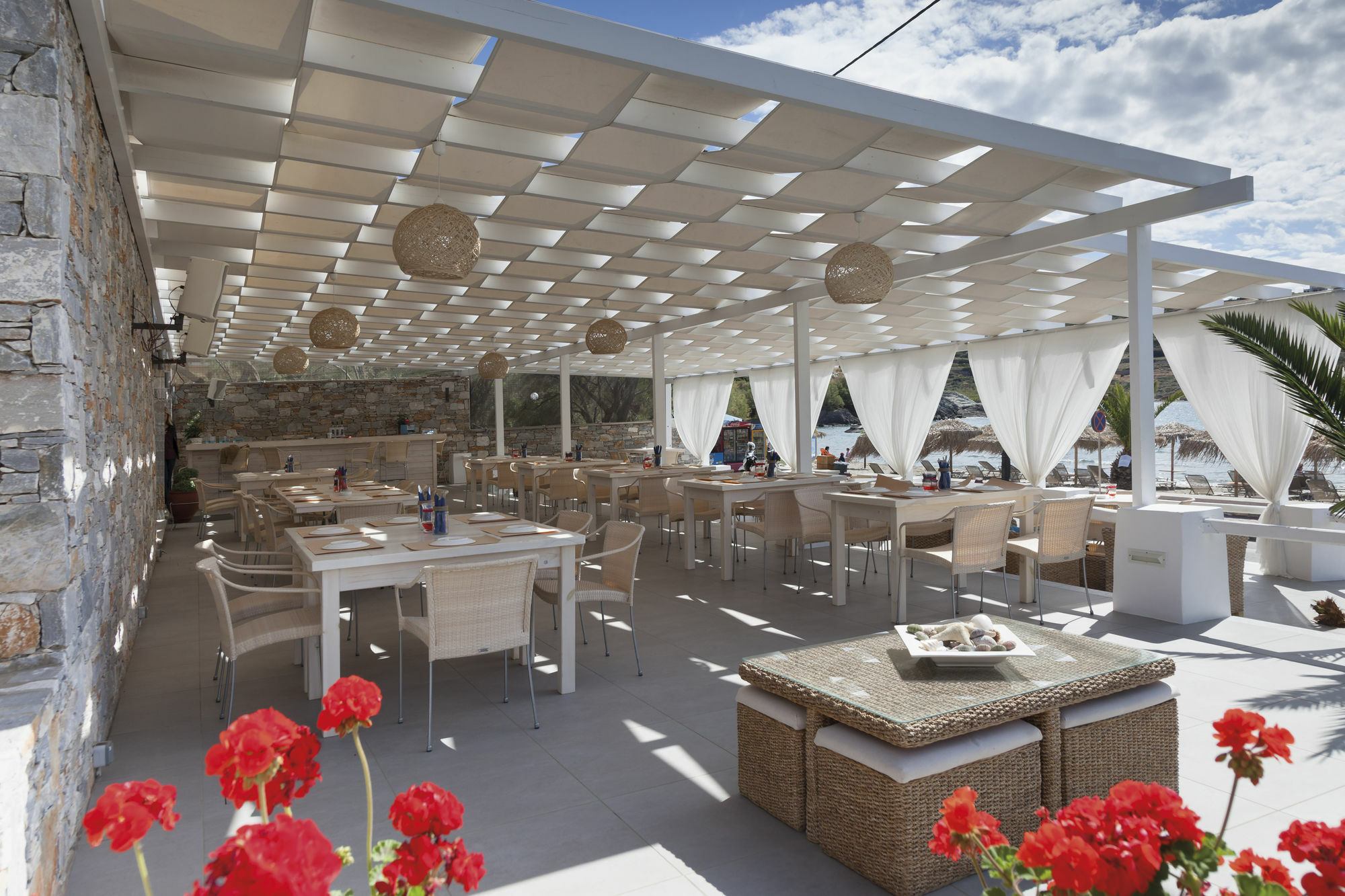 Blue Harmony Hotel Kini Eksteriør bilde