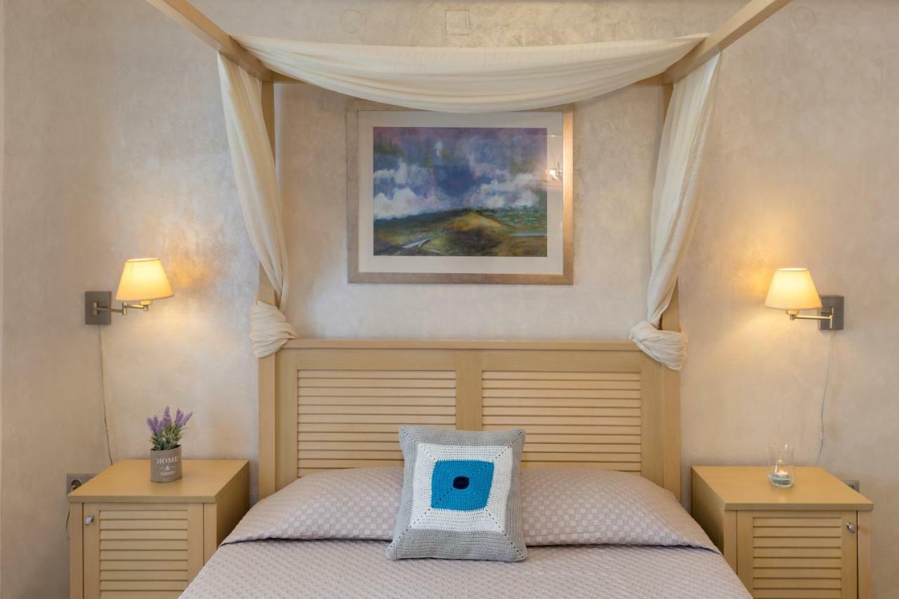 Blue Harmony Hotel Kini Eksteriør bilde